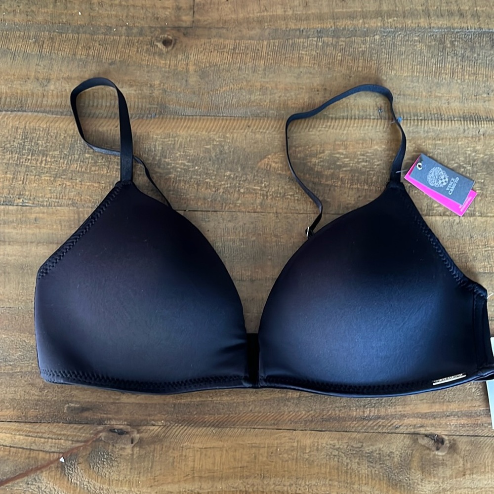 Vince Camuto Black Wireless Bra NWT